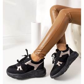 Fekete tornacipő arany Davis díszítéssel 1