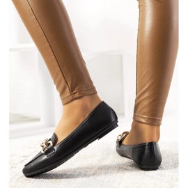 Fekete naplopók Tillison lánccal 1