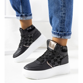 Fekete tornacipő a Dennis platformon 1