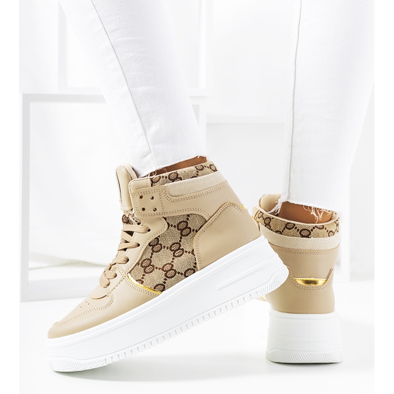 Bézs színű tornacipő a Dennis platformon 1