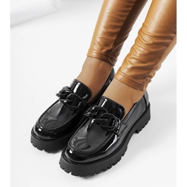 Fekete lakk mokaszinok vastag Dominick talppal 1