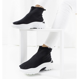 Fekete magasszárú tornacipő 1