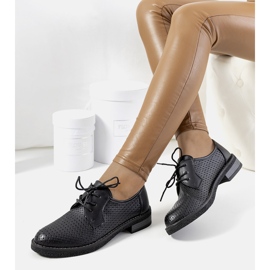 Fekete Ortensia áttört oxford cipő 1