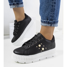 Fekete tornacipő az Ileana platformon 1