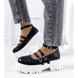 Fekete cipő traktortalpon a Jonelltől 1