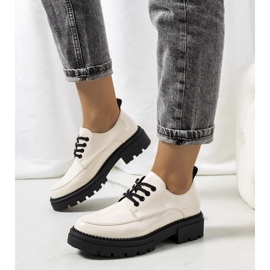 Bézs brogues Noralie traktortalppal 1