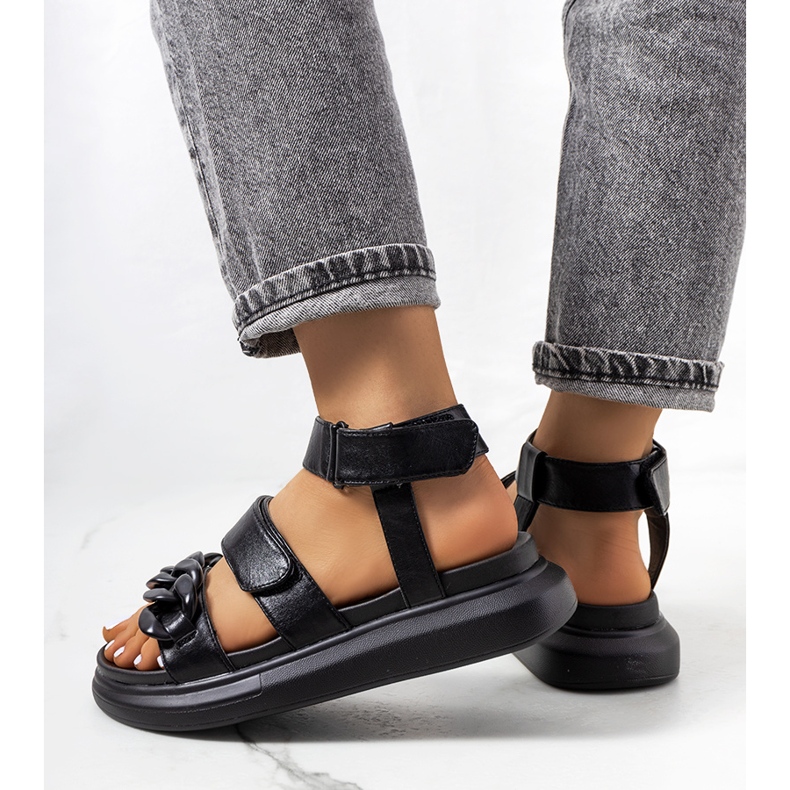 Fekete szandál a Zepps platformon 1 Fekete szandál a Zepps platformon 1