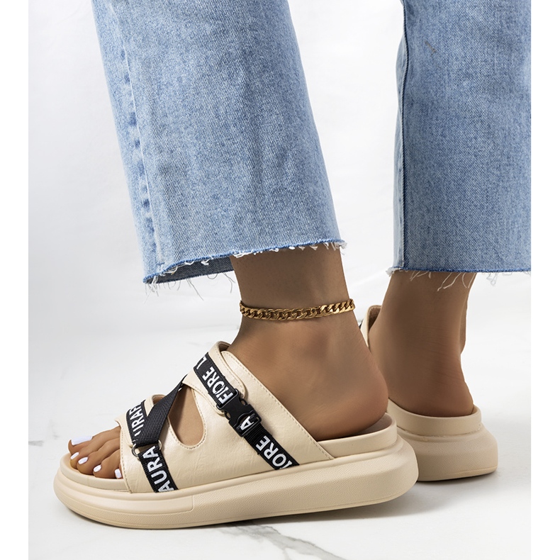 BM Bézs papucs a Kogil platformon 1