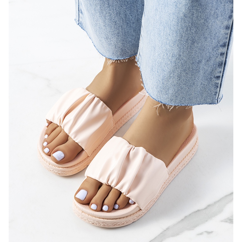 Rózsaszín papucs a Baldwin platformon 1