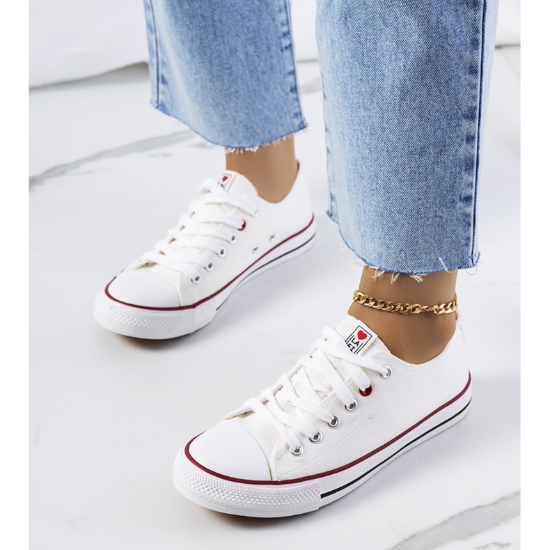 Fehér klasszikus női cipők 1