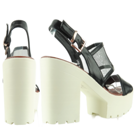 Magas talpú szandál LX03 Fekete 2