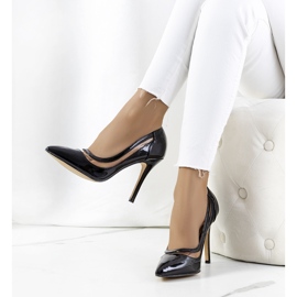 Fekete lakkozott sarkú Conforti 1