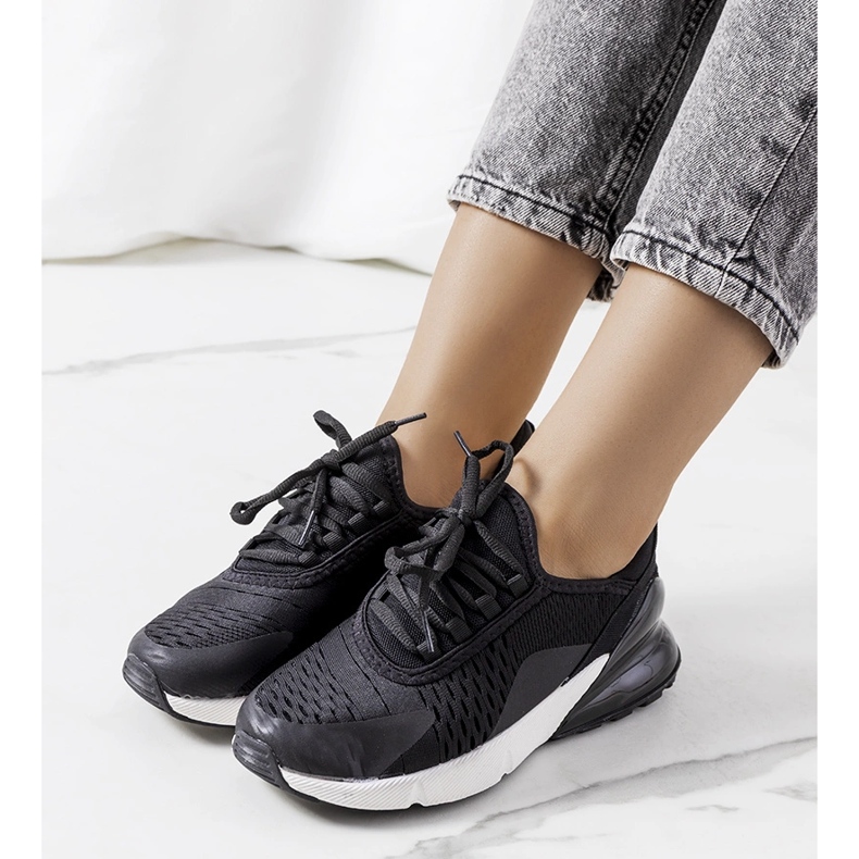 Fekete Sint sportcipő 1