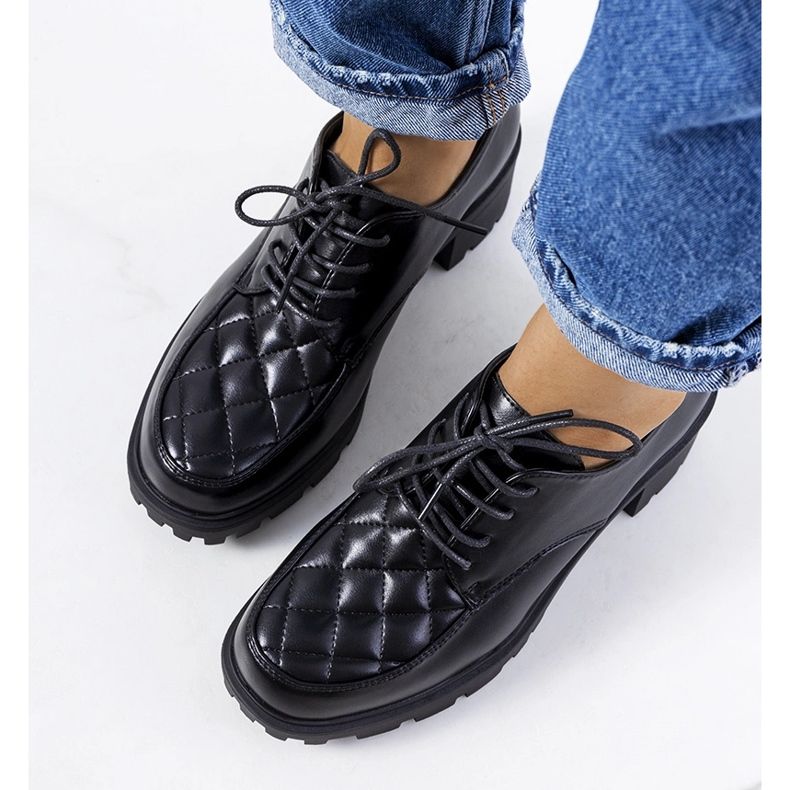 A márka fekete magas sarkú cipői Landra 1