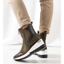 Zöld tornacipő a Triaca éken 1