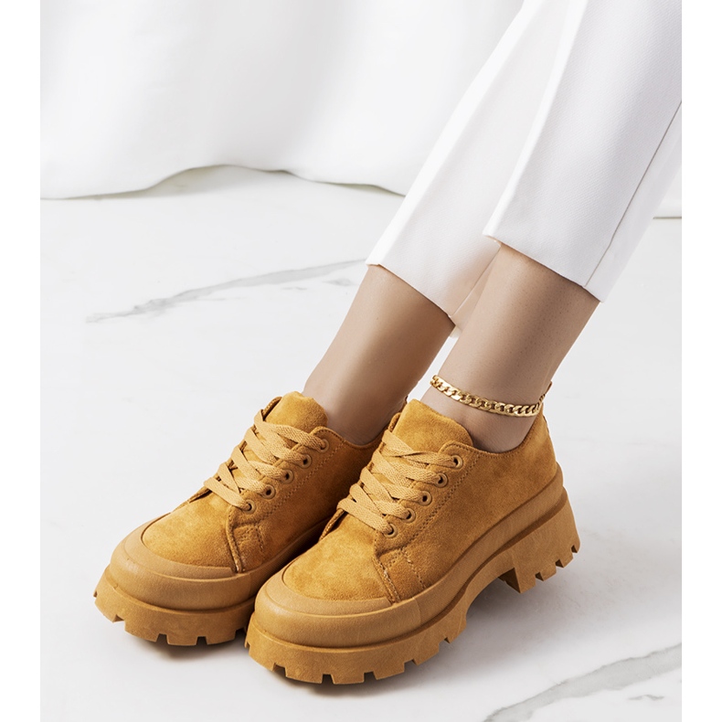 Barna tornacipő a Dearth platformon 1 Barna tornacipő a Dearth platformon 1