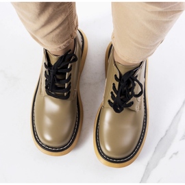 A márka zöld csizmái Redelek 1