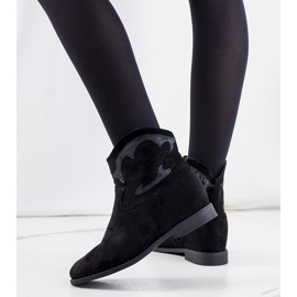 Velha fekete cowboy csizmája 1