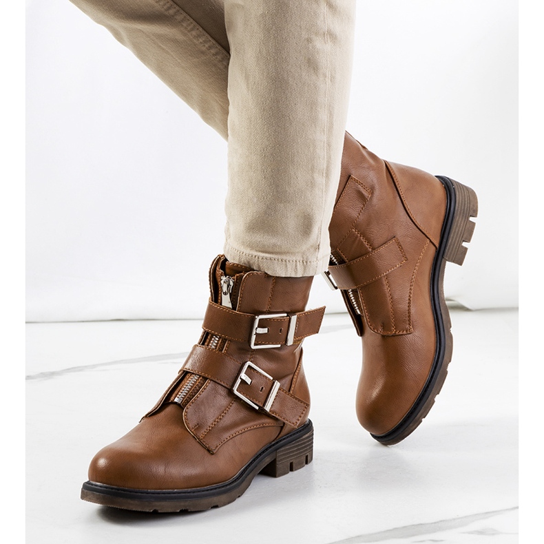 Barna Pilatti csizma 1