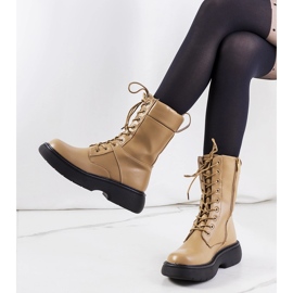 Barna szigetelt csizma a Sobrin márkától 1