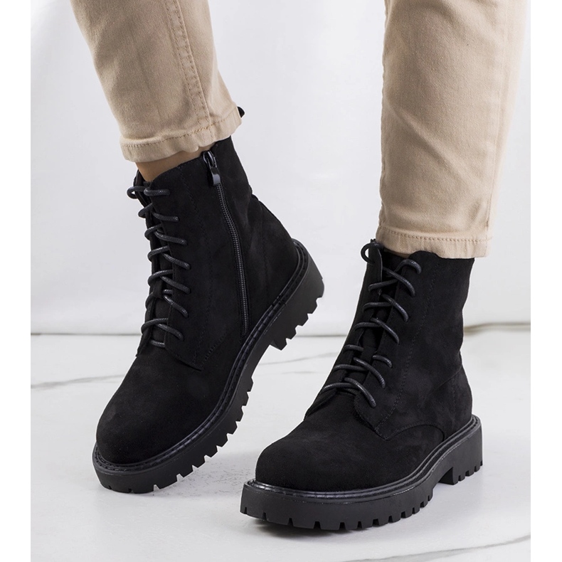 Fekete Londri trapperek 1