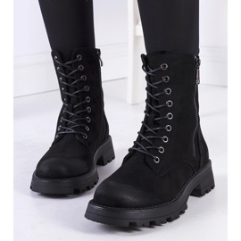 Fekete Worcester trapperek 1 Fekete Worcester trapperek 1