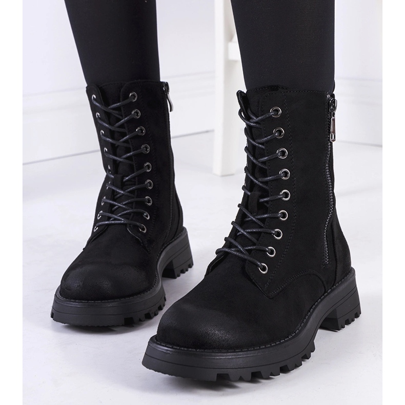 Fekete Worcester trapperek 1