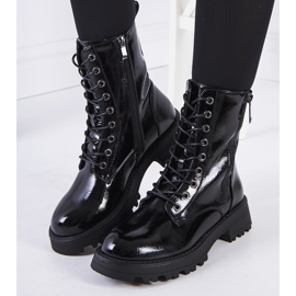 Fekete Worcester öko-bőr csapdázók 1