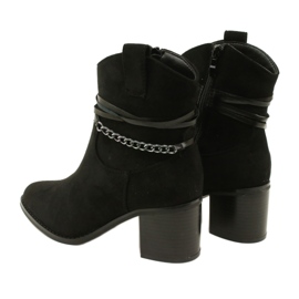 M.Daszyński A női velúr csizmák fekete lánccal vannak szigetelve 4 M.Daszyński A női velúr csizmák fekete lánccal vannak szigetelve 4