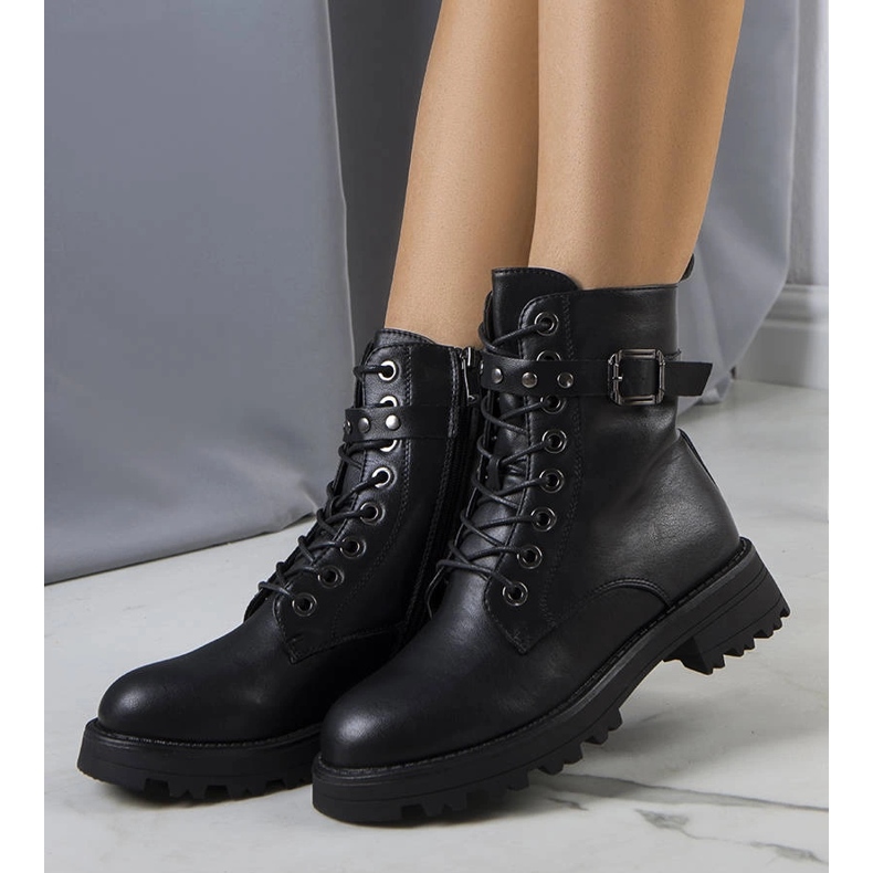 Fekete öko-bőr csizma a Narnclaedra-tól 1 Fekete öko-bőr csizma a Narnclaedra-tól 1