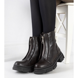 Barna csizma dekoratív Neal cipzárral 2 Barna csizma dekoratív Neal cipzárral 2