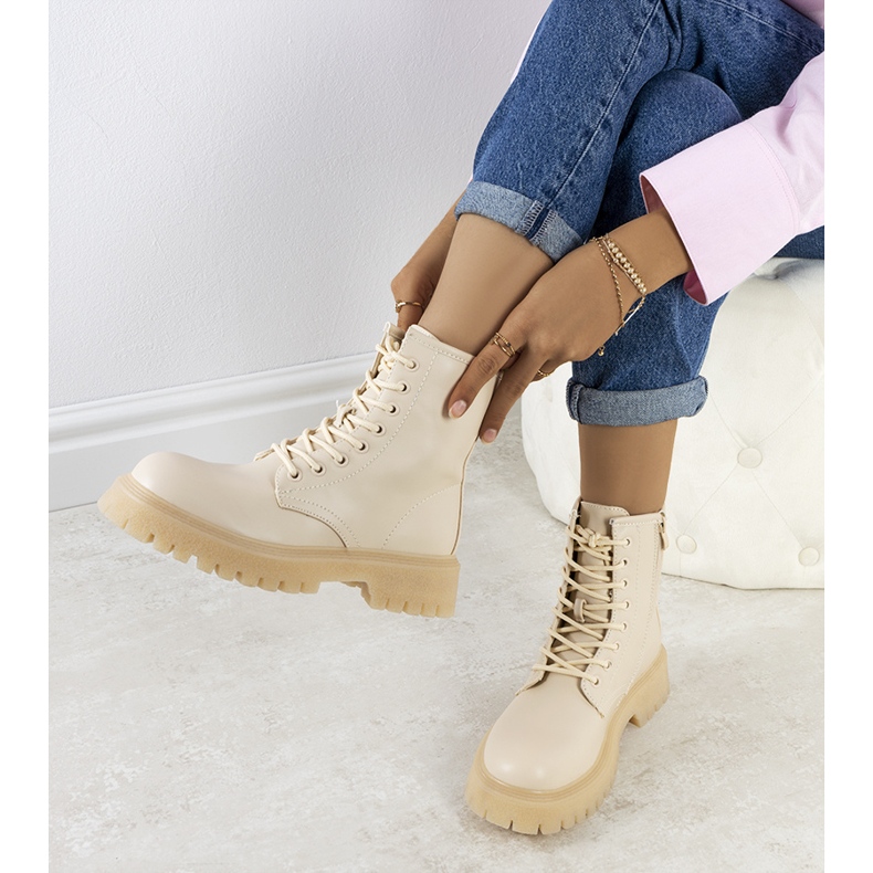 PA1 Tamila bézs színű női túrabakancs 2