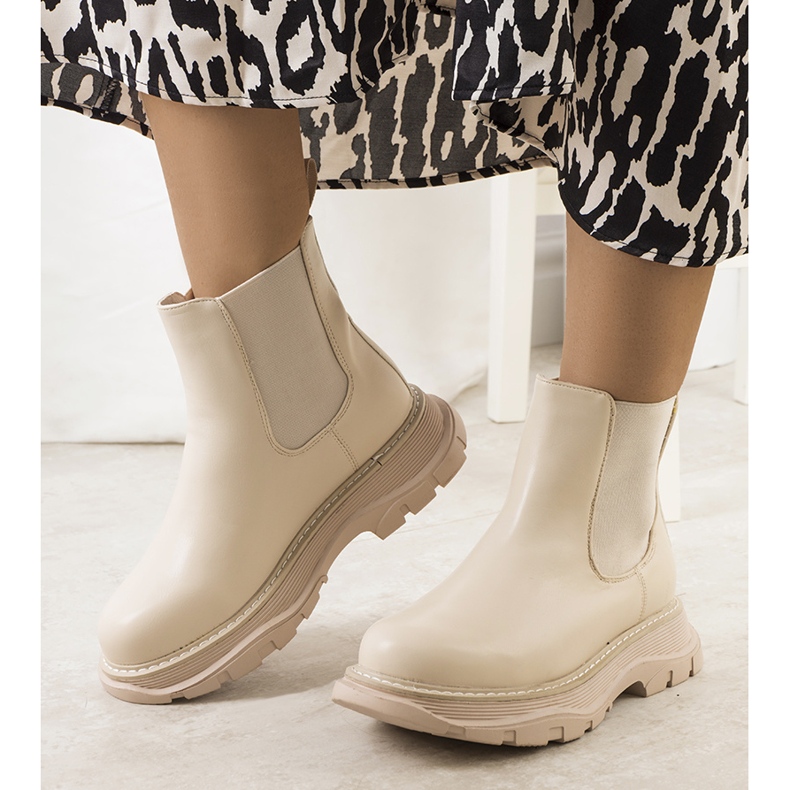 PA1 Pilar bézs színű női csizma 1