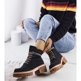 Nicolo fekete csapdái 1