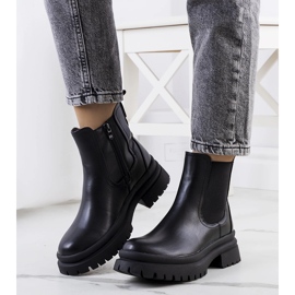 Fekete bokacsizma Alain platformján 1