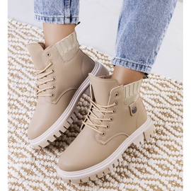 PA1 Bézs színű női csizma az Odell márkától 2