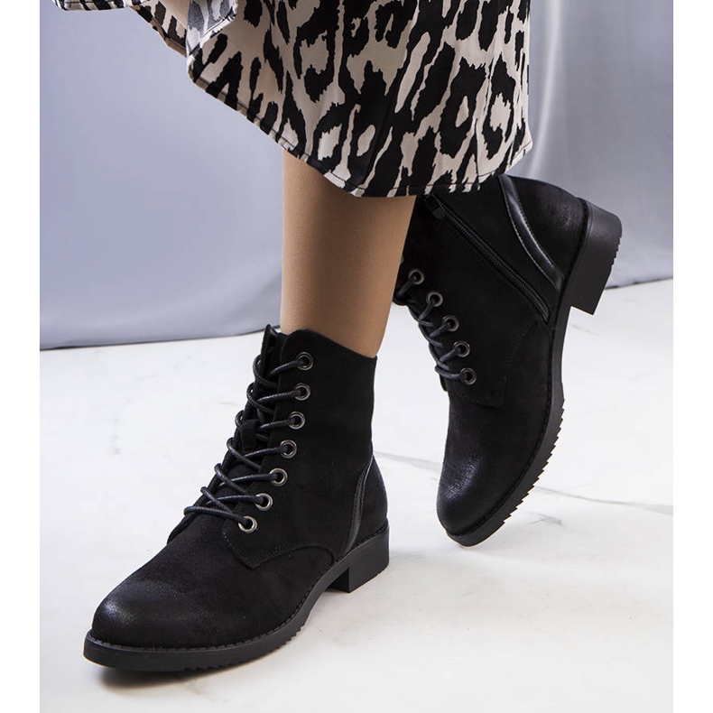 BM Fekete klasszikus Lizeth csizma 1