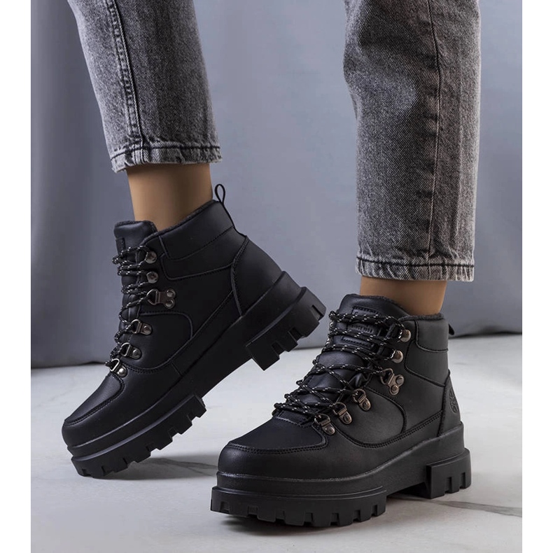 Fekete szigetelt csizma LCJ-22-31-1435L Lee Cooper 1