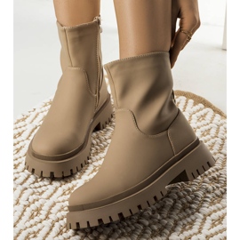 Bazsalikombarna hőszigetelt csizma 1