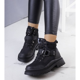 PA1 Fekete szigetelt csizma a Zakira márkától 1