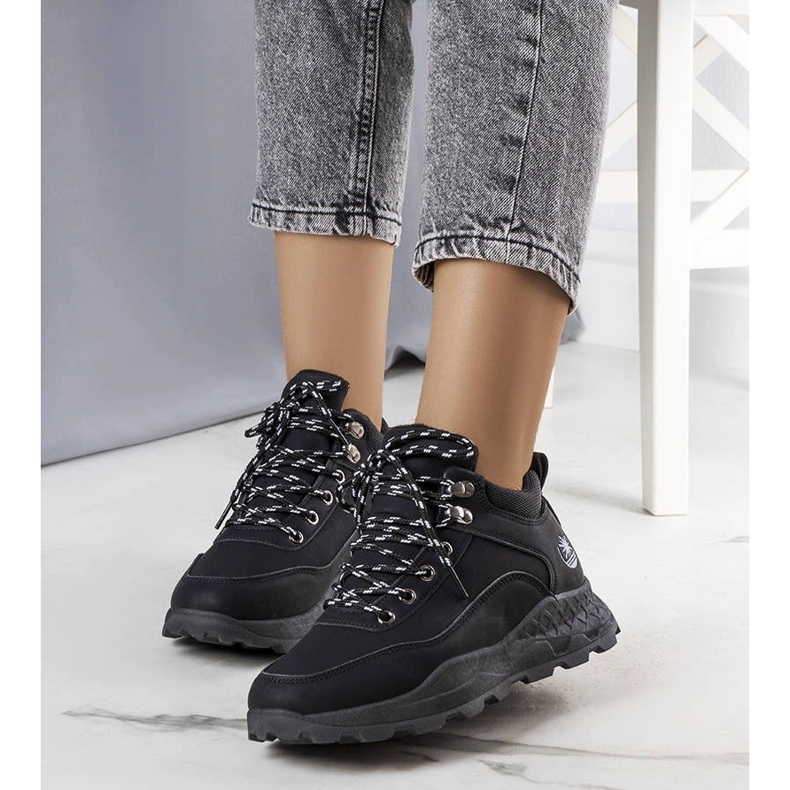 Durani fekete szigetelt női csizma 1