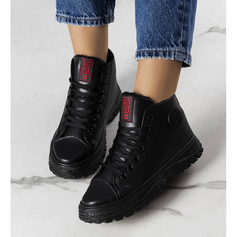 Fekete szigetelt tornacipő Big Star GG274537 906 1