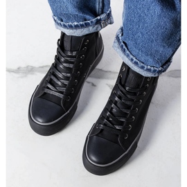 Fekete szigetelt tornacipő Big Star KK274173 1