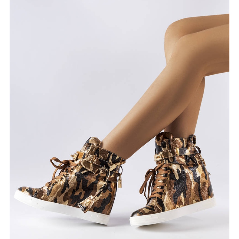 Barna terepszínű tornacipő az Annabelle márkától bézs 1 Barna terepszínű tornacipő az Annabelle márkától bézs 1