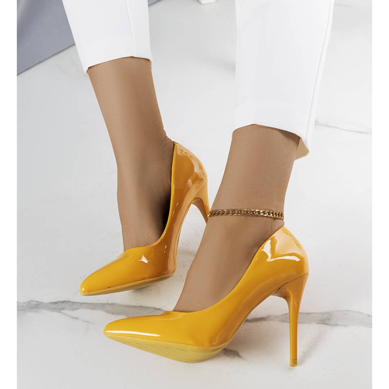 BM Narancssárga lakkozású Tiffany sarok 1