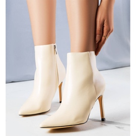 PA1 Sandy bézs tűsarkú csizma 1 PA1 Sandy bézs tűsarkú csizma 1