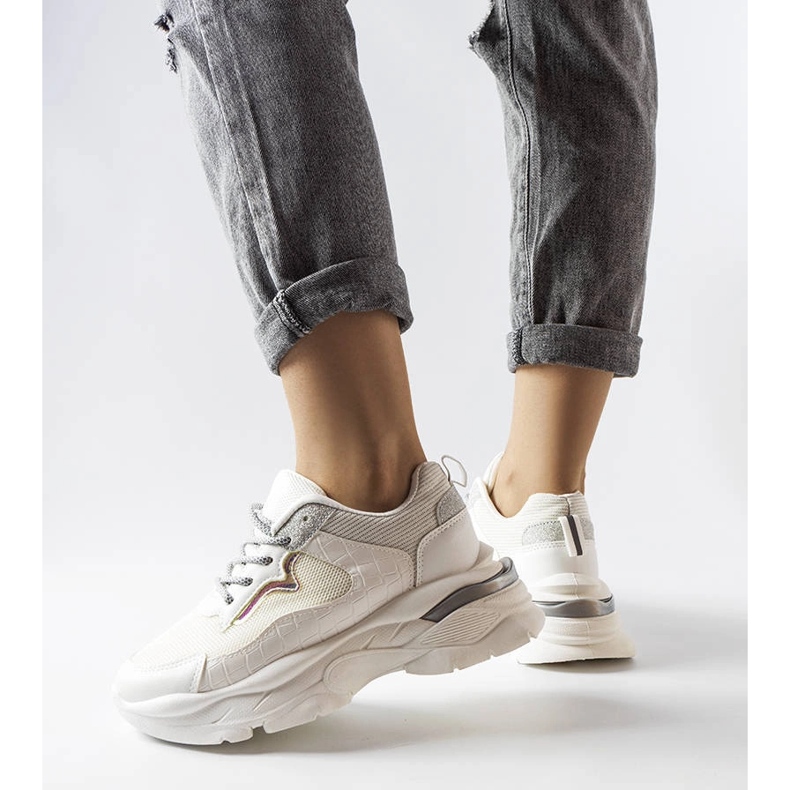 Csillámokkal díszített fehér tornacipő a Beatrice-től 1