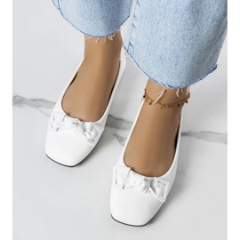Tabitha fehér balerinák masnival 1