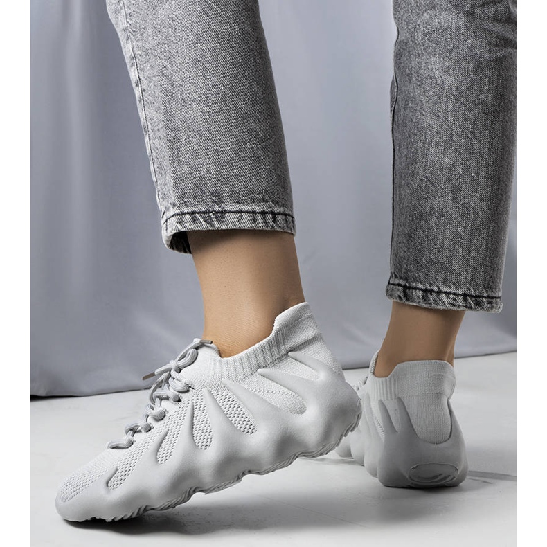 Szürke légies tornacipő a Muriel márkától 1