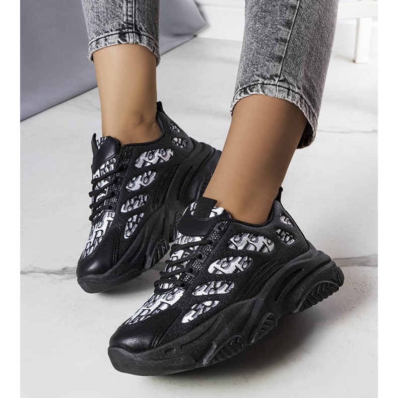 PA1 Fekete tornacipő Kara mintával díszítve 1